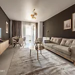 Spacious 1006 *