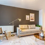 Апартаменти Spacious 1006 *