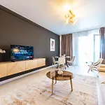 Апартаменти Spacious 1006