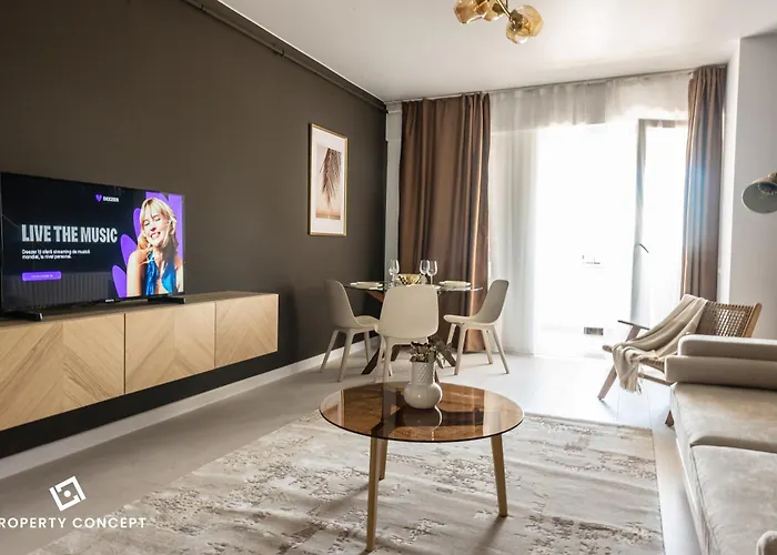 Spacious 1006