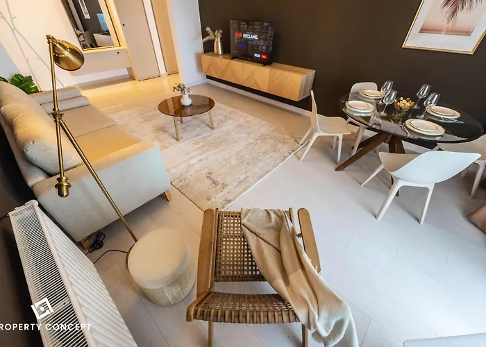 Spacious 1006 *