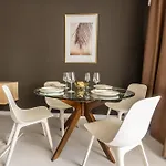 Spacious 1006 アパート