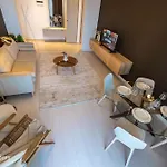 Spacious 1006 アパート *